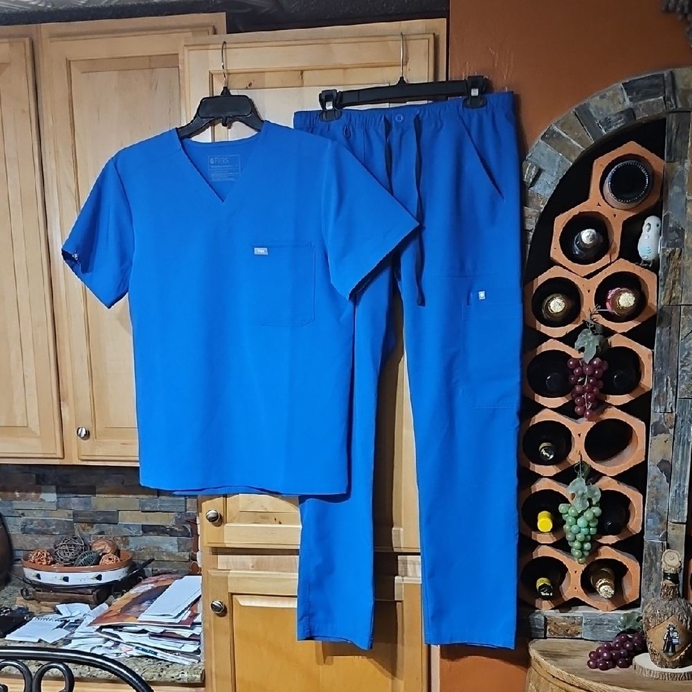 Figs Men's Scrub Set in Royal Blue